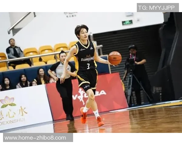 徐杰：从青涩少年到篮球场上的璀璨明星，追逐梦想的奋斗历程与成长故事